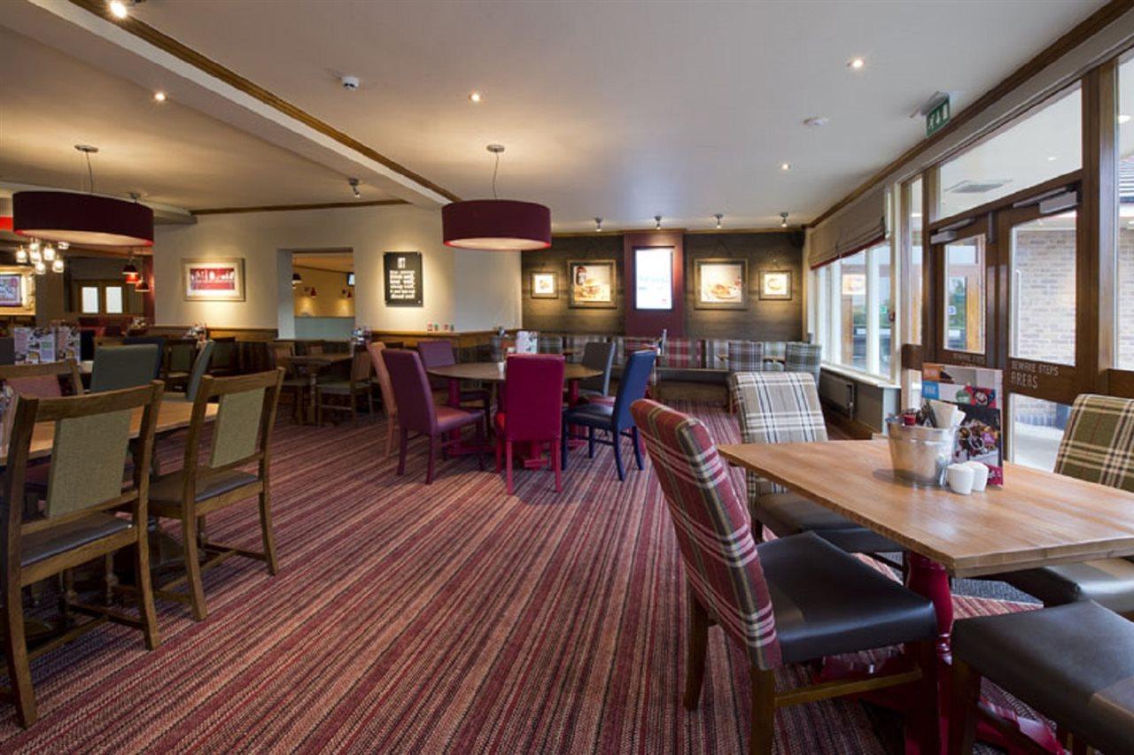 Premier Inn Sheffield/Barnsley Exterior photo
