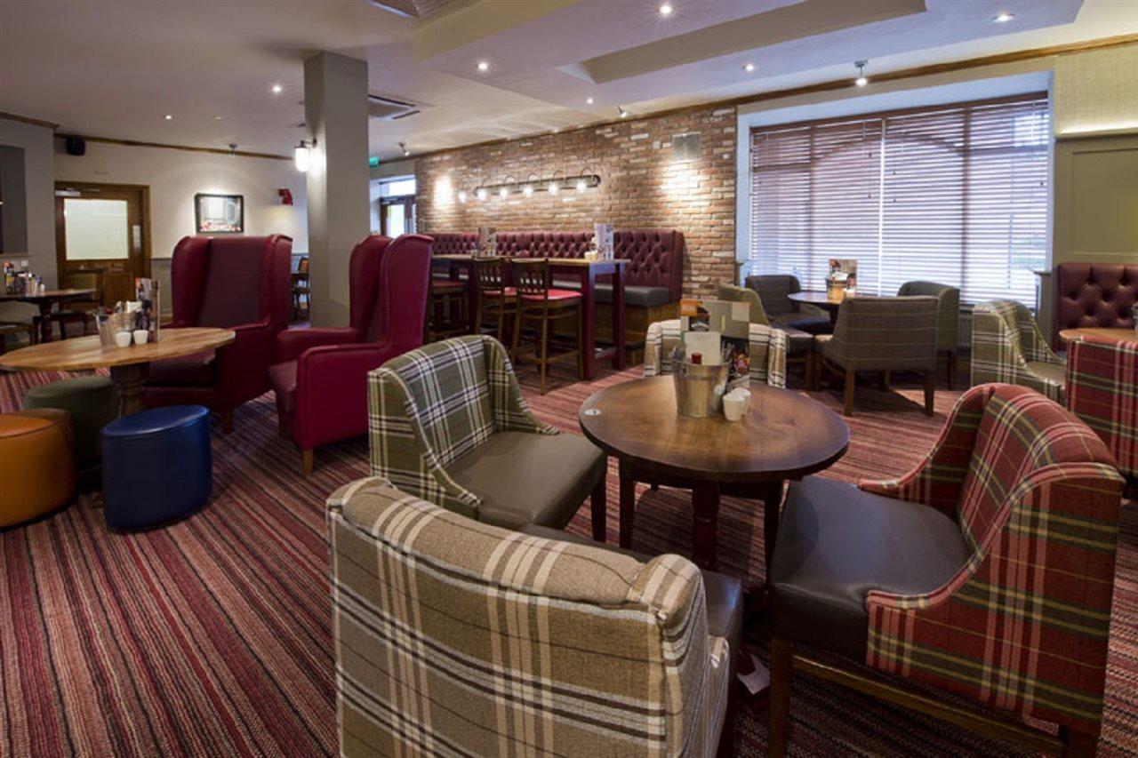 Premier Inn Sheffield/Barnsley Exterior photo