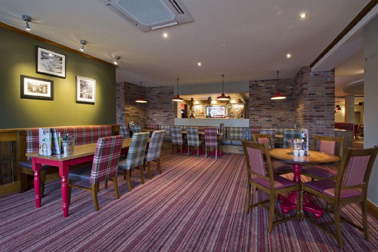 Premier Inn Sheffield/Barnsley Exterior photo